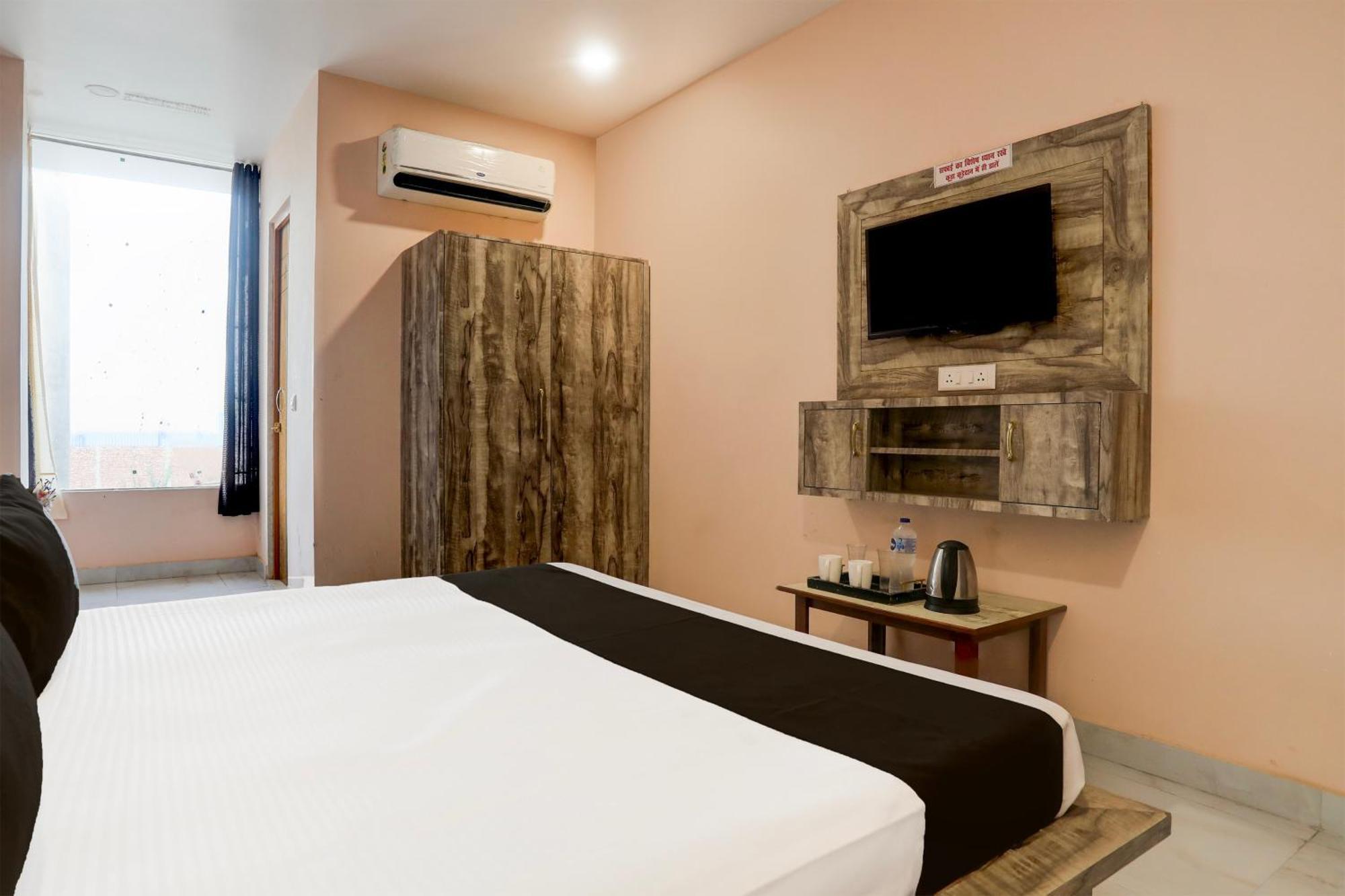 Hotel O Rana Hotel & Restaurant Meerut Exteriör bild